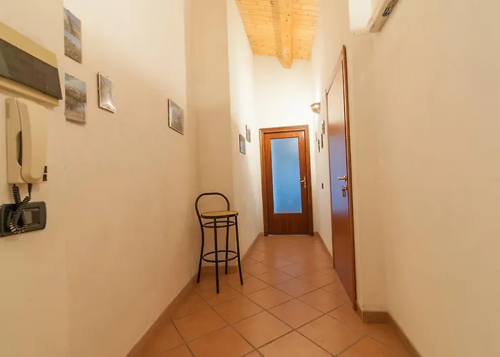 Alojamento de Acomodação e Pequeno-almoço Lo Sparviero