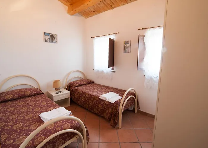 住宿加早餐酒店 Lo Sparviero 杰拉切