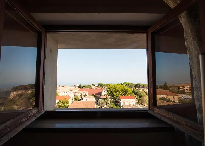 住宿加早餐酒店 Lo Sparviero 3*